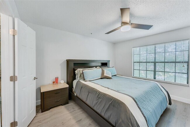 Building Photo - 563 Northbridge Dr