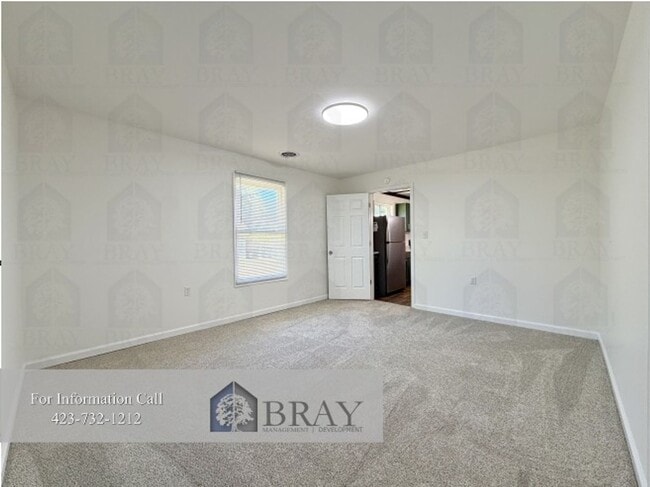 Building Photo - 307 Honeysuckle Dr