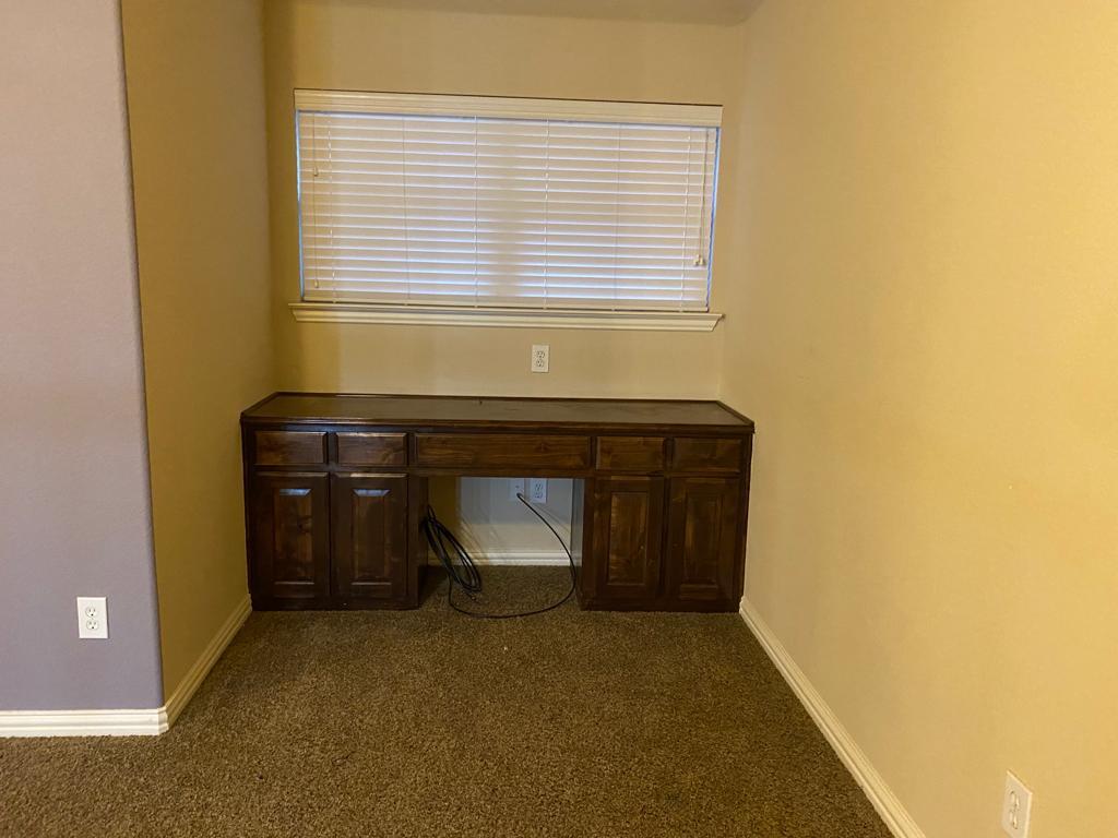 Extra Desk area - 434 Needham Dr