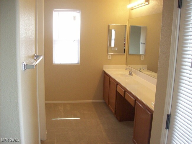 Building Photo - 4232 S Sugar Dr