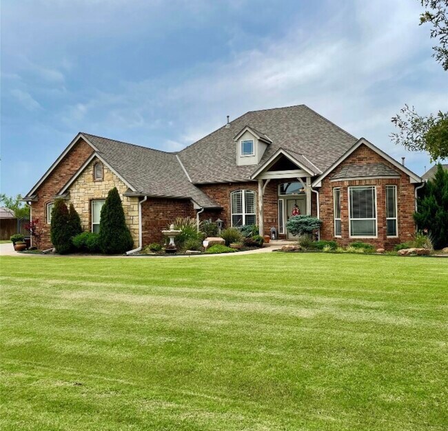 Primary Photo - 18411 Wild Horse Trl