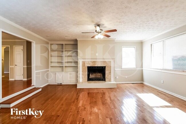 Building Photo - 600 Inglenook Dr SW