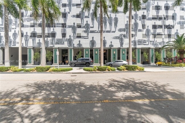 Building Photo - 185 SE 14th Terrace