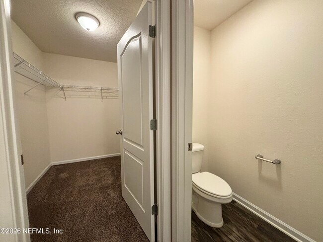 Building Photo - 1763 Eagle View Way