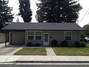 Building Photo - Charming Old Town Napa Retreat Just Minutes from Downtown