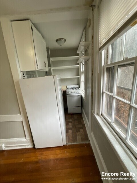 Building Photo - 3 Champney Pl