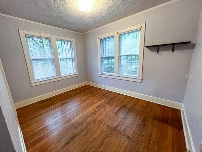 Building Photo - 1118 NW 3rd Ave