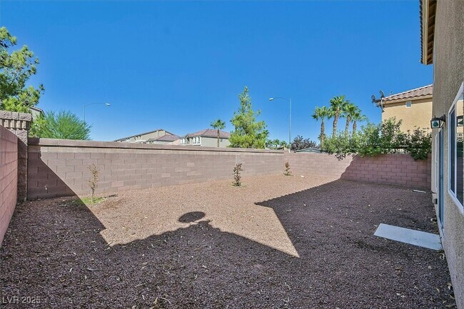 Building Photo - 6524 W Baroque Ave