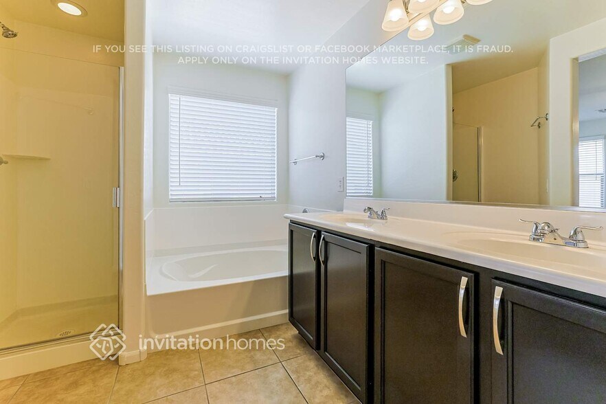 Building Photo - 3367 E Constitution Dr