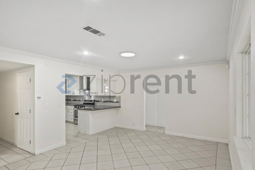 Building Photo - 3350 Denton Way