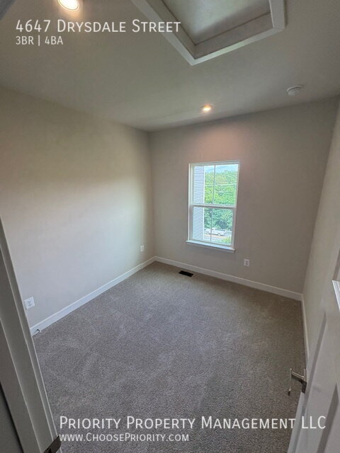 Building Photo - 4647 Drysdale St