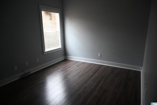 Building Photo - 2017 Kelly Creek Ct