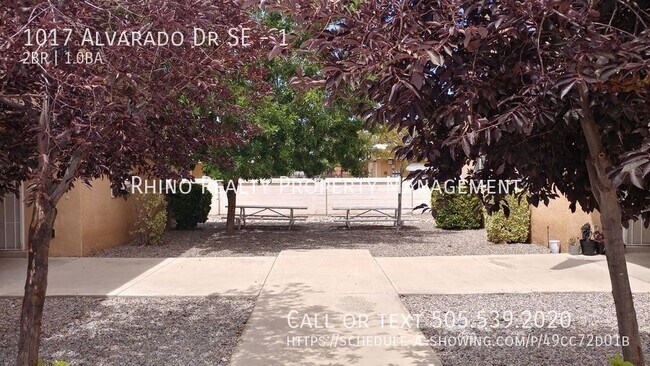Building Photo - 1017 Alvarado Dr SE