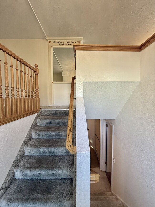 Building Photo - Charming 4-Bedroom Home in the Heart of Ce...