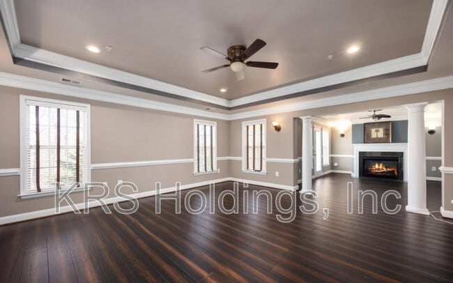 Building Photo - 159 Sanford Ferry Ct