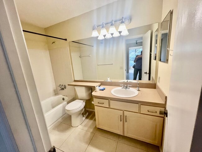 Building Photo - 2301 N Congress Ave