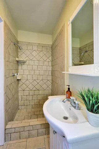Bathroom 2 - 3329 Sherbourne Dr