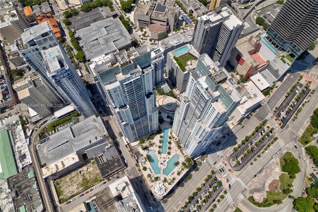 Building Photo - 253 NE 2nd St