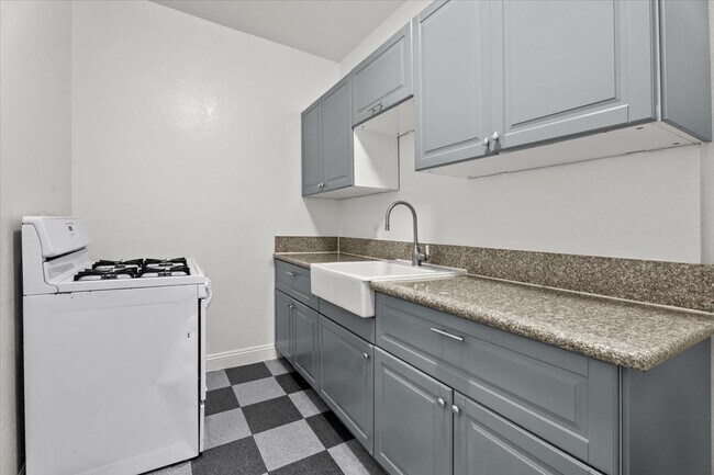 Building Photo - 1010 N Madison Ave