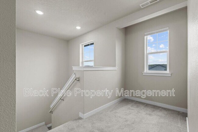 Building Photo - 7684 S Seabreeze Way