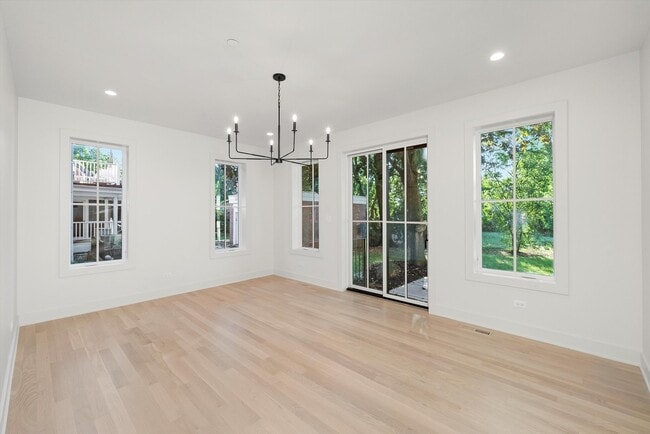 Building Photo - 1037 Belleforte Ave