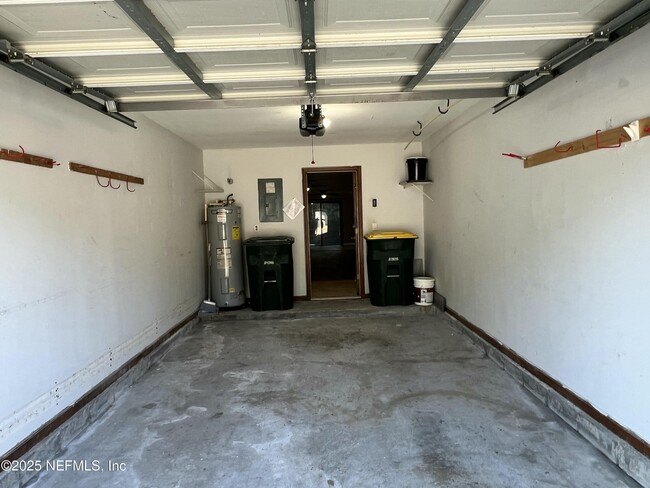 Building Photo - 4022 Laurelwood Dr