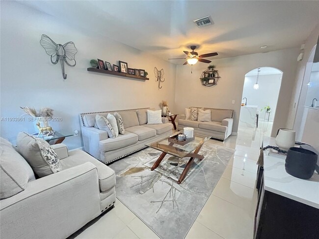 Building Photo - 8472 SW 29th St