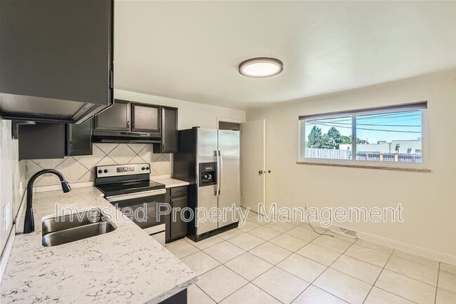 Building Photo - 13623 E Nevada Pl