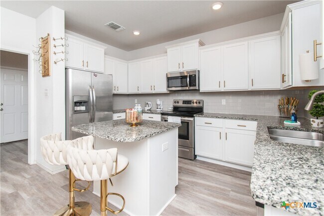 Building Photo - 3905 Anvil Range Rd