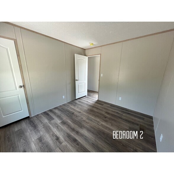 Building Photo - 161 Oral Dr
