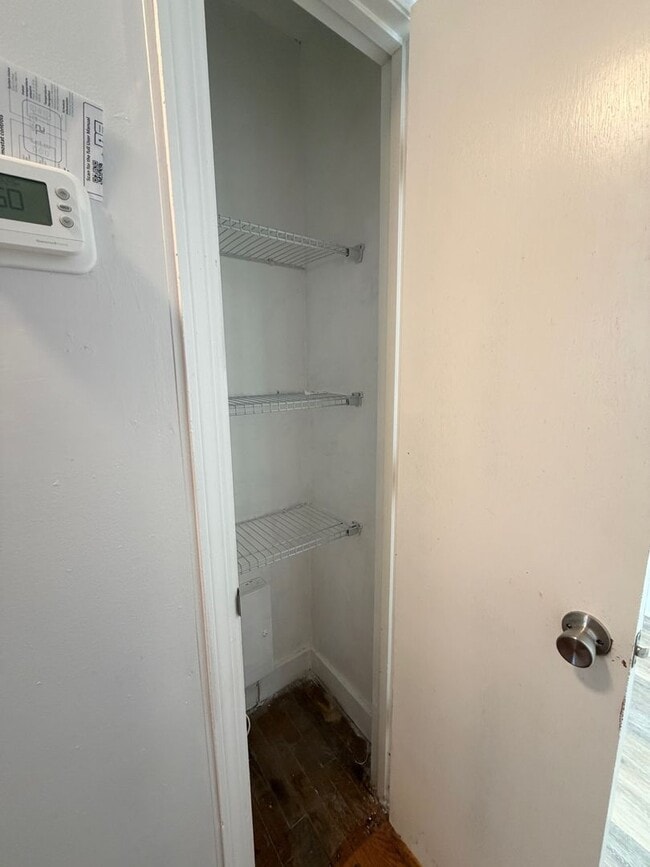 Building Photo - 1318 Lincoln Ave