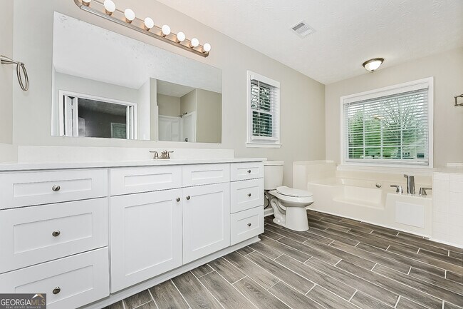 Building Photo - 295 Stoneridge Way