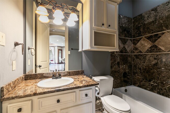 Building Photo - 22 Post Shadow Estate Dr