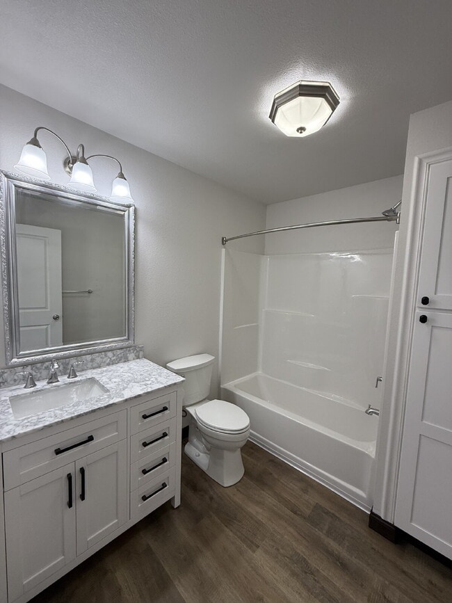 Building Photo - 4BR Basement Home