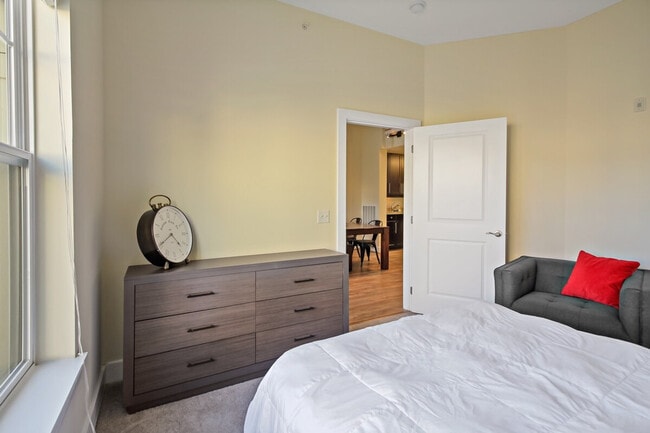 Building Photo - 599 John Carlyle St