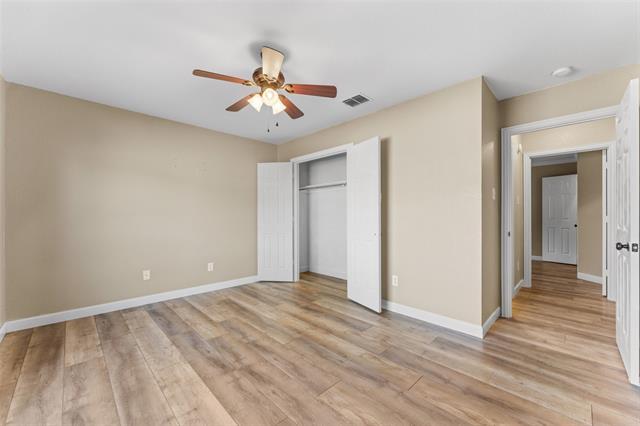 Building Photo - 132 Birdsong Ln