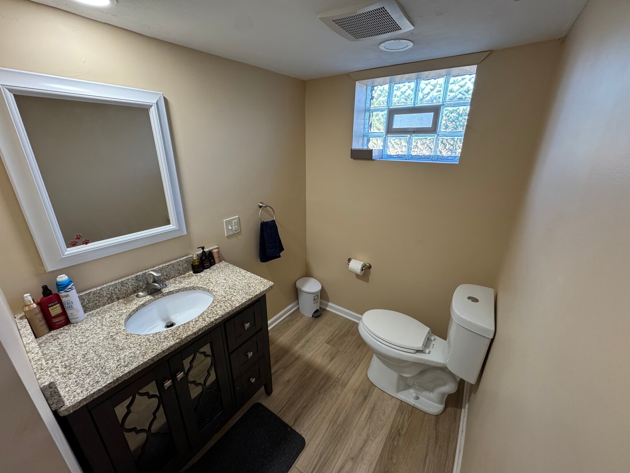 Building Photo - 414 Wyndhurst Dr