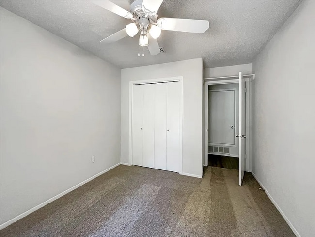 Building Photo - 917 Bower Dr