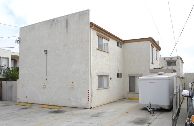 Building Photo - 2128 Balboa Ave