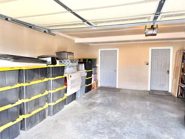 Building Photo - 625 E 200 S