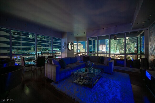 Building Photo - 4525 Dean Martin Dr