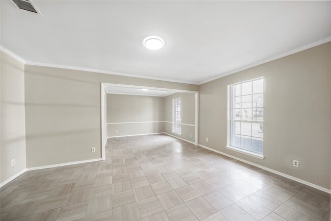 Building Photo - 16121 Singapore Ln