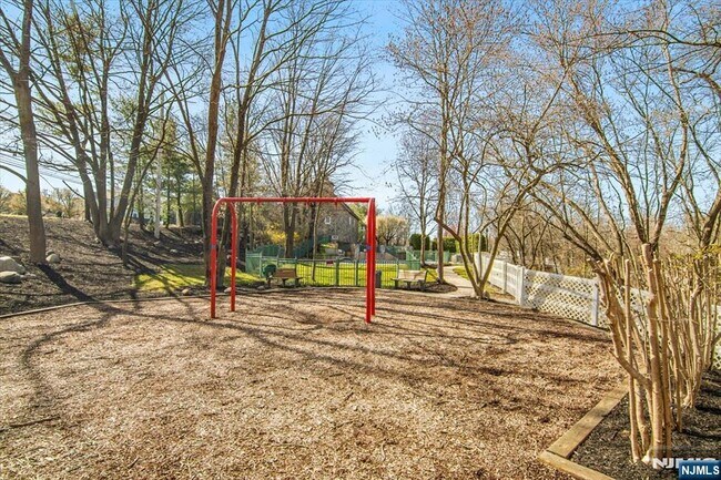 Building Photo - 1125 Hyde Park Ct