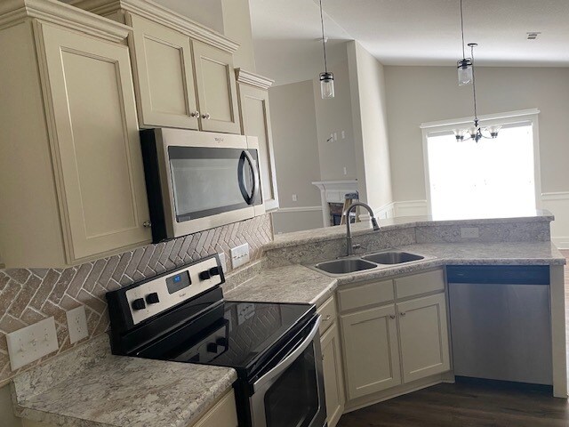 Building Photo - 2250 Sweet Bay Dr