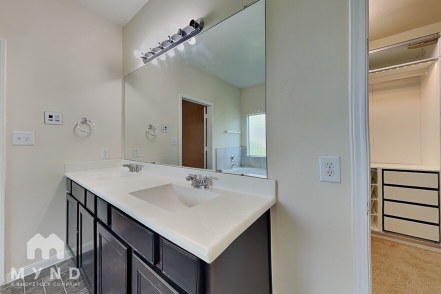 Building Photo - 21727 Tinsley Trl