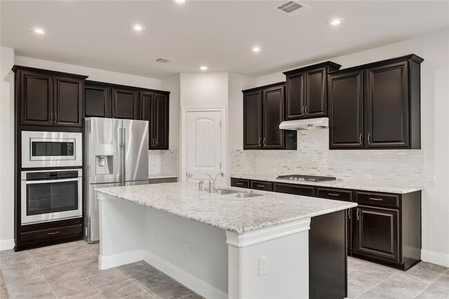 Building Photo - 5300 Cipriano Dr