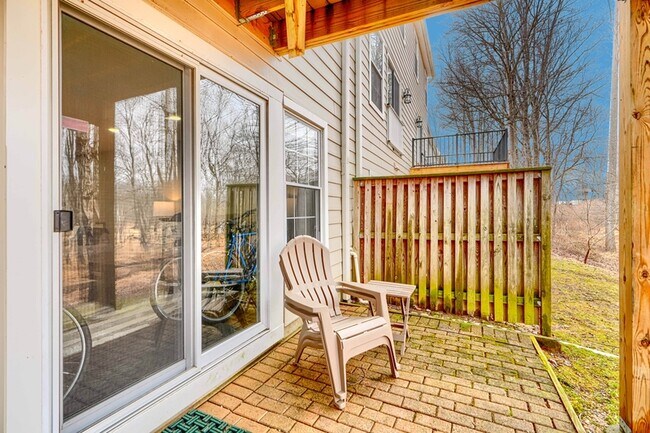 Building Photo - 4820 Dorsey Hall Dr