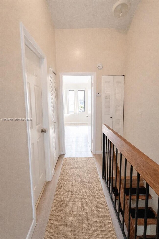 Building Photo - 5575 W 26th Ct