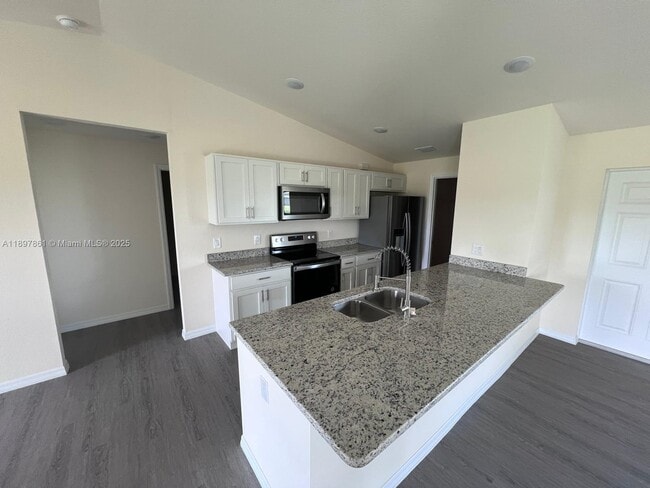 Building Photo - 1150 Norge Ct