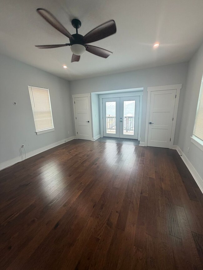 Building Photo - Lawrenceville 3 Bed, 2.5 Bath House with Parking for Lease July 1!